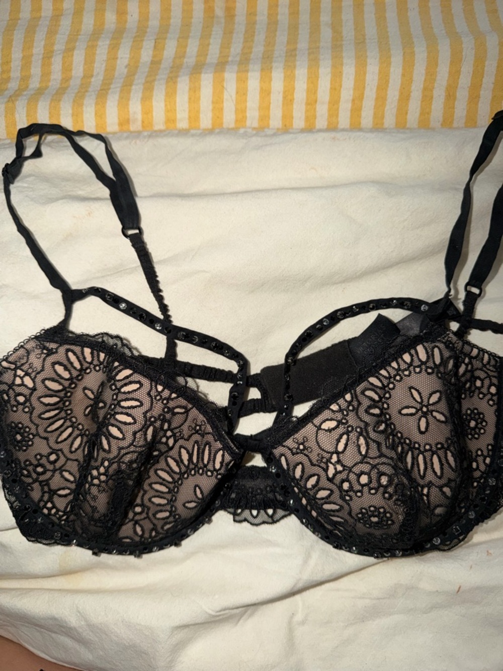 Victoria Secret lace limited edition Swarovski Crystal bra 36C